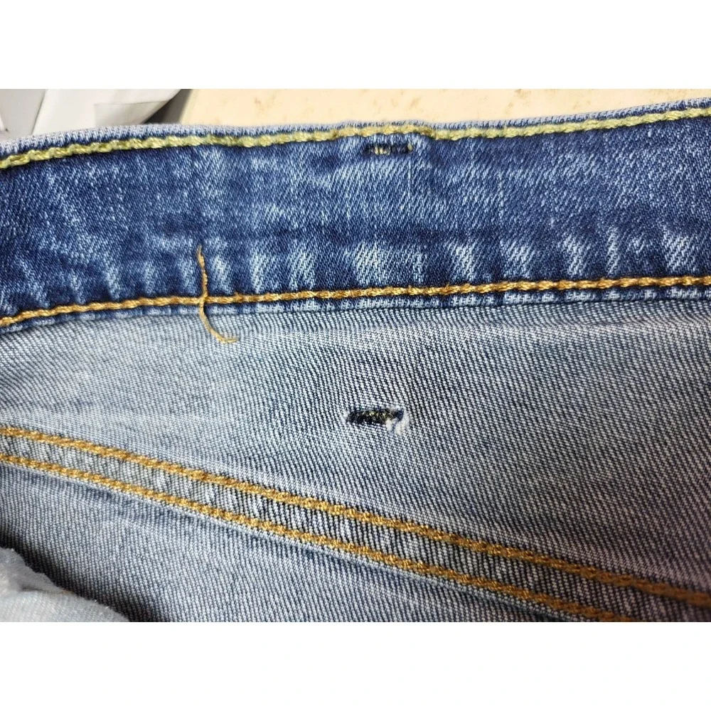 VTG Levi Mens Red Tab Mid Wash 5 Pkt Jean 70's 80's Grunge Size 46X30‎